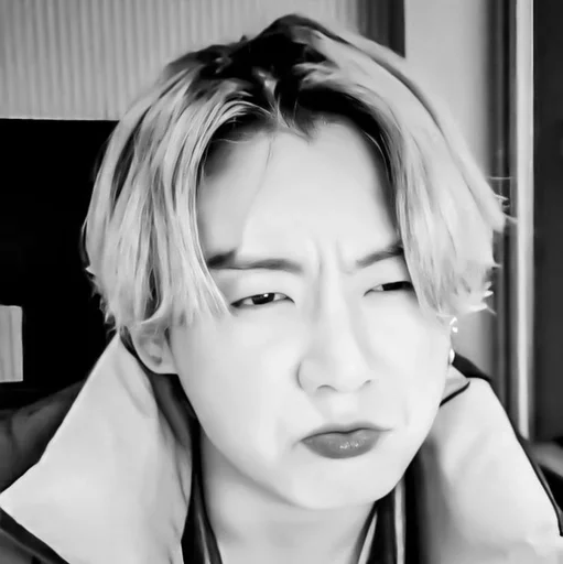 Стикер 🛹-𝐣𝐮𝐧𝐠𝐤𝐨𝐨𝐤`.|@pecjuwr :: @fStikBot - 0