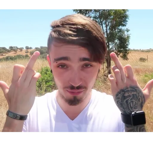 Человек на открытом воздухе небо