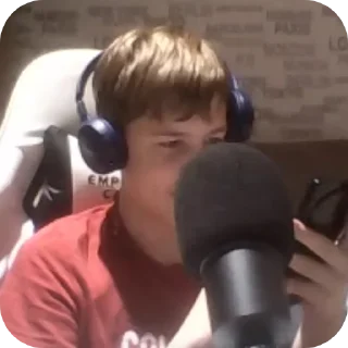 Стикер Пэльмэниусумар ➡️ @EmojiRuBot - 11