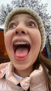 Sticker аделинка💋💓 ➡️ @Ctikerubot - 9