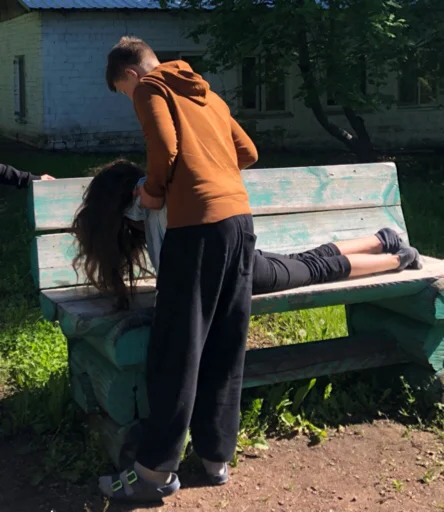 Стикер лагерь 🍺 - 9