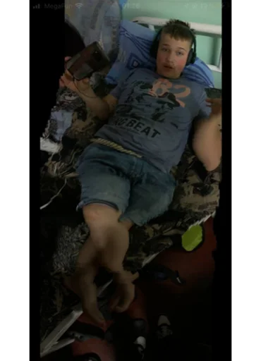 Стикер лагерь 🍺 - 7