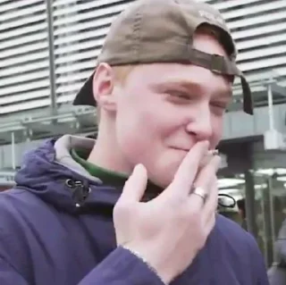 Sticker Bonbiwaffen (@CalsiBot) - 3