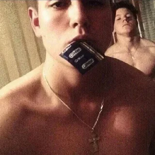 Стикер Больше стикеров 👉🏻 @stickertg4 - 9