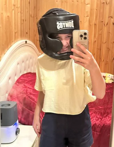 Sticker qskqiw_by_GoStikers_bot - 1