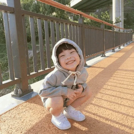 Стикер reinamoods - 1