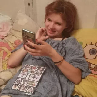 Стикер Сброситься с крыши или заговорить с ней? - 3