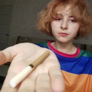 Стикер Сброситься с крыши или заговорить с ней? - 11