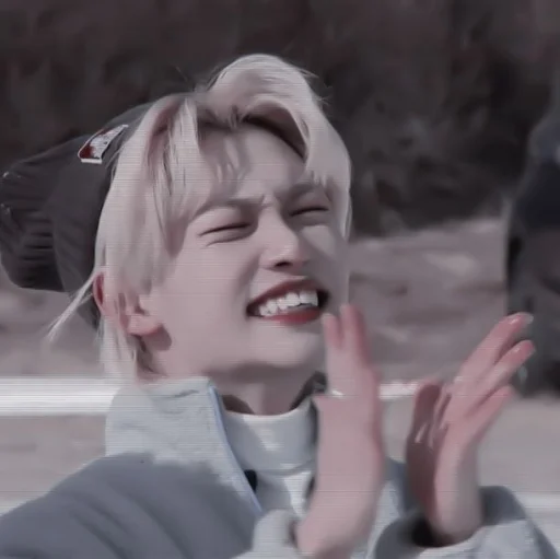 Стикер 「𝗳𝗲𝗹𝗶𝘅」→@rissgaridi - 8