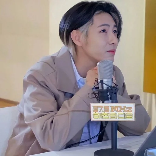 renjun unfilt by @fckngalthn :: @fStikBot - 