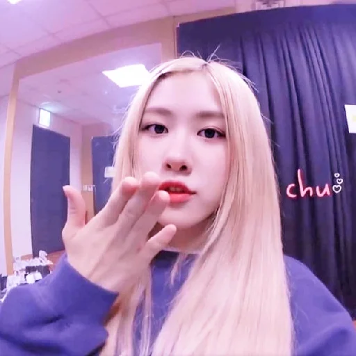 Sticker –𝙧𝙤𝙨𝙞𝙚 @vllnsy - 8