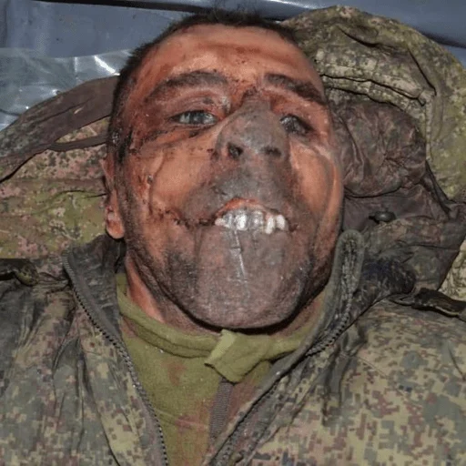 человеческое лицо солдат камуфляж