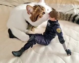 Sticker Leon Kennedy @sozdat_stikery_bot - 9