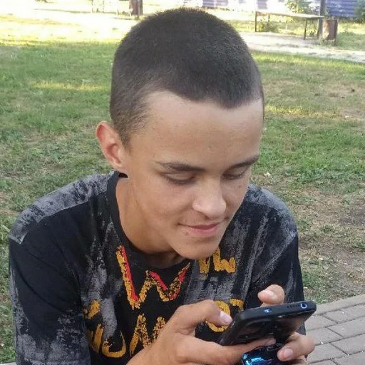 Sticker Создано в @StickerEdit_bot - 2