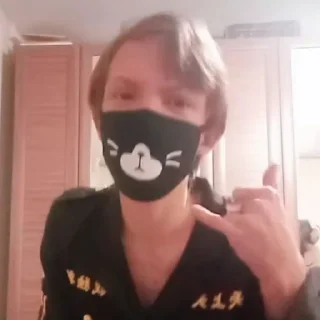 Sticker Создано в @StickerEdit_bot - 2