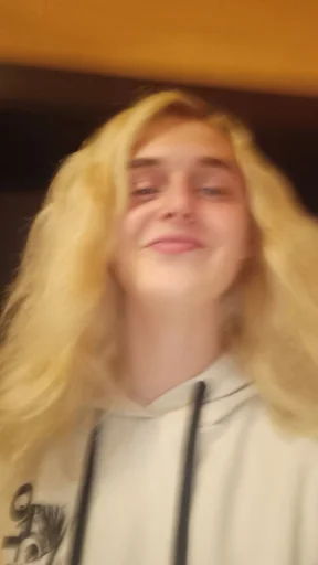 Юра @sozdat_stikery_bot - 