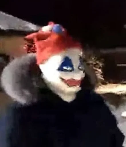 text clown fur