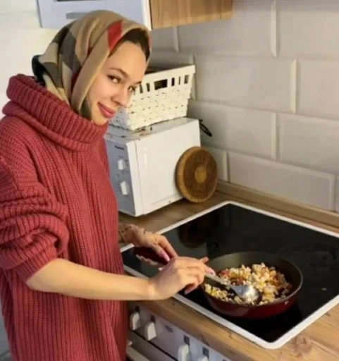 Человек комнатный кухонный прибор