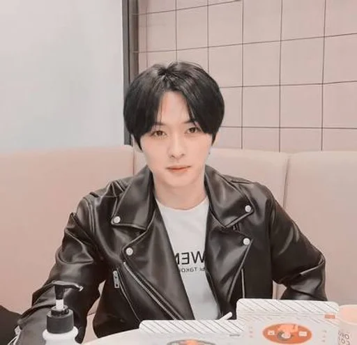 Sticker • ˖ ࣪𖦆 ˓ 🥛:: ᴄ϶ʍ и ᴋᴩиᴄ :: @fStikBot - 11