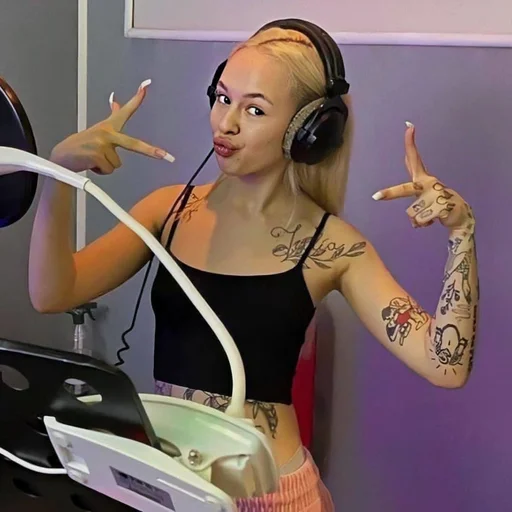 наушники стена комнатный