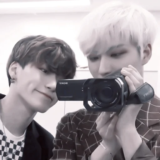 sᴀɴ ᴀɴᴅ sᴇᴏɴɢʜᴡᴀ | @kengastickers - person