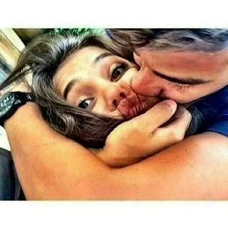 Sticker Kiss @stickersb2b - 2