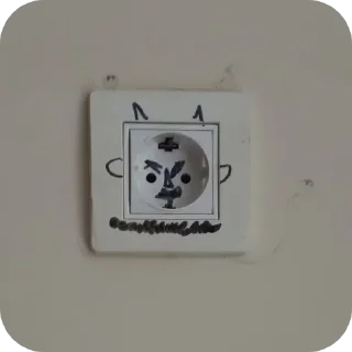 Стикер школьницы🥳 - 1