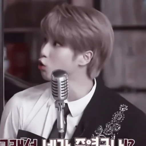 Sticker #𝐈𝐧𝐓𝐡𝐞𝐒𝐡𝐨𝐰𝐓𝐨𝐝𝐚𝐲: jisung ;: by @paradismaudit - 11