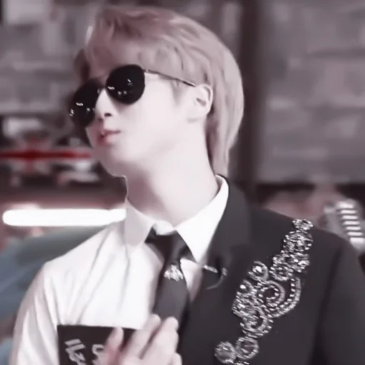 Sticker #𝐈𝐧𝐓𝐡𝐞𝐒𝐡𝐨𝐰𝐓𝐨𝐝𝐚𝐲: jisung ;: by @paradismaudit - 8