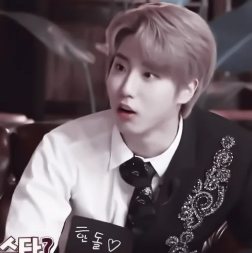 Sticker #𝐈𝐧𝐓𝐡𝐞𝐒𝐡𝐨𝐰𝐓𝐨𝐝𝐚𝐲: jisung ;: by @paradismaudit - 5