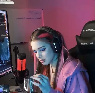 Sticker @sickliy 66 > - 3