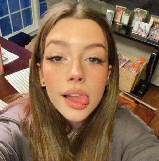 Sticker ▪︎Сисси от флексид▪︎ - 5