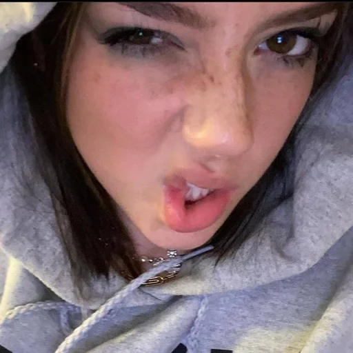 Человек человеческое лицо губа