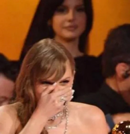 Человек человеческое лицо модный аксессуар