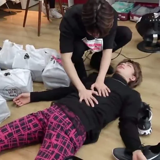 Человек одежда обувь