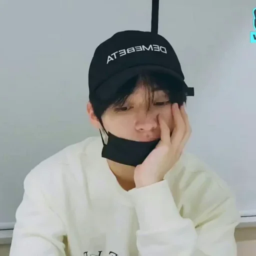 𝑳𝒆𝒆 𝑲𝒏𝒐𝒘 𝒃𝒚 @skz_stickers - 