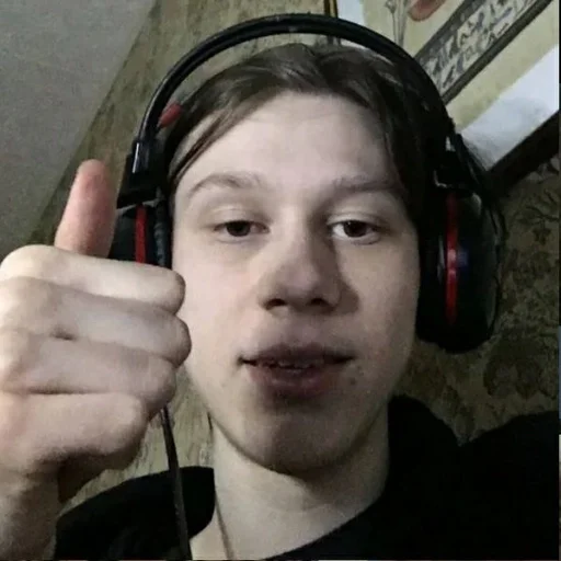 Человек человеческое лицо наушники