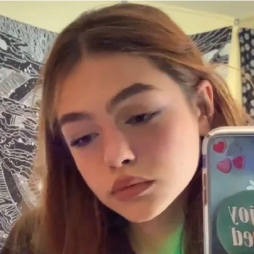 fforriiiaaa - person