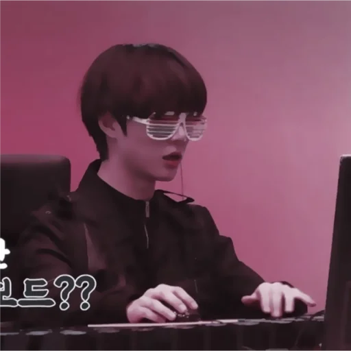 Человек ноутбук человеческое лицо