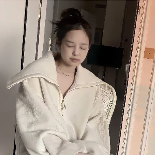 Sticker ☕️ ׄ ᴊᴇɴɴɪᴇ  ׅ ⤸ –  @tthvmw - 1