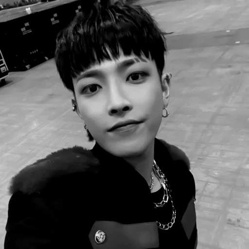 [📞]  ;; hongjoong ;; @smstickerr - человеческое лицо