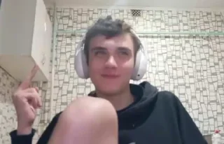 Sticker @tut_dalbaebi - 3