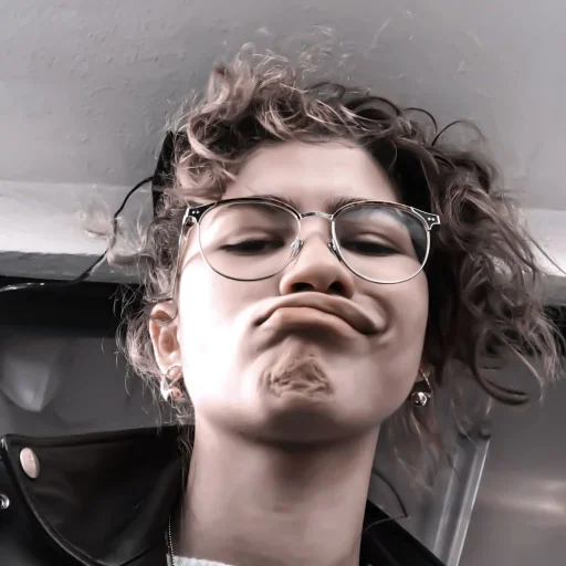 Sticker [🍸]  ;; zendaya ;; @smstickerr - 10