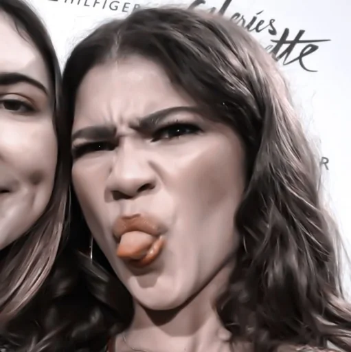 Sticker [🍸]  ;; zendaya ;; @smstickerr - 1