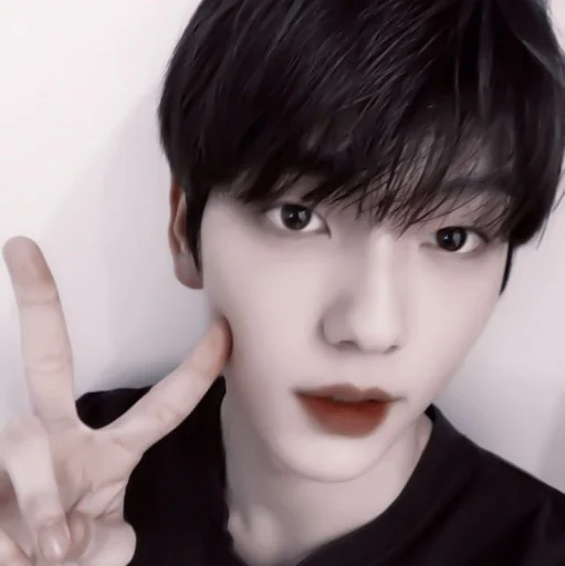 Sticker 𝘴𝘰𝘰𝘣𝘪𝘯 :; by @seduiisantee - 3