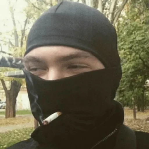 Твой личный опер — @stckrRobot - 