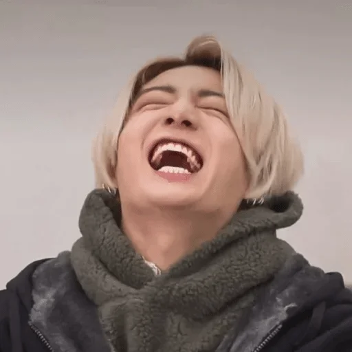 Стикер Чимин сверху — @stckrRobot - 2