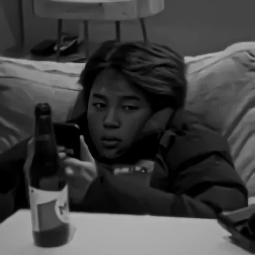 комнатный черно-белый человеческое лицо