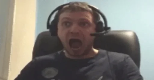 Человек наушники комнатный