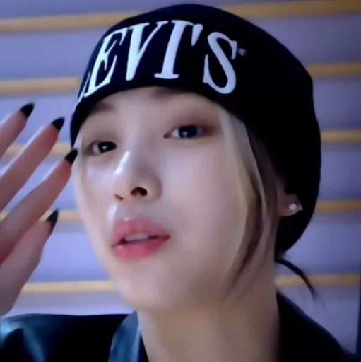 Sticker ``(🎠) ryujin ! - 4